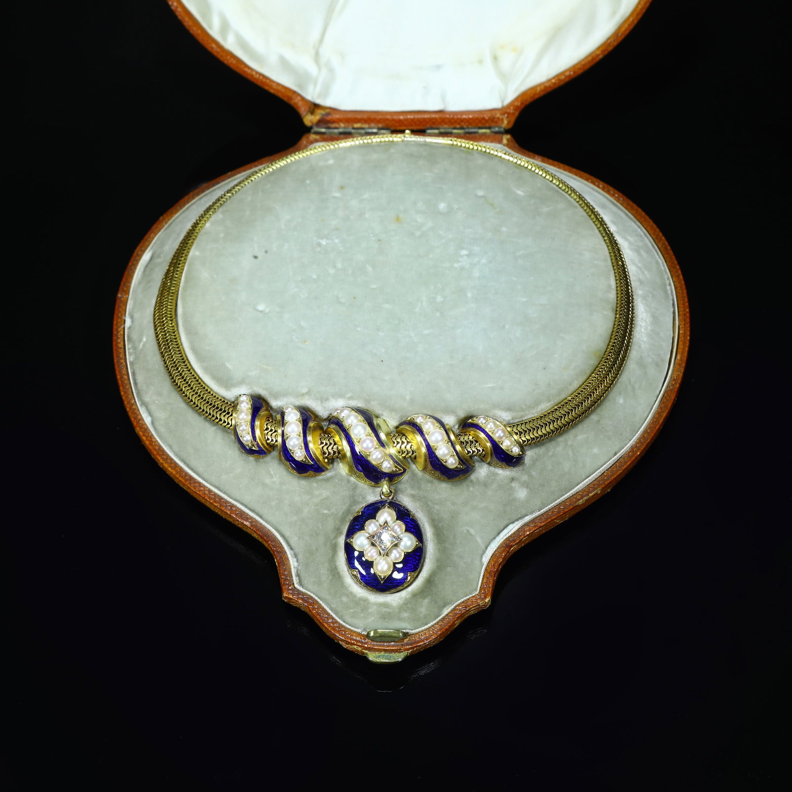 Victorian 15K Gold Woven Chain Necklace with Blue Enamel and Natural Pearls: Chain Length:36.5cm Wt:40.9g