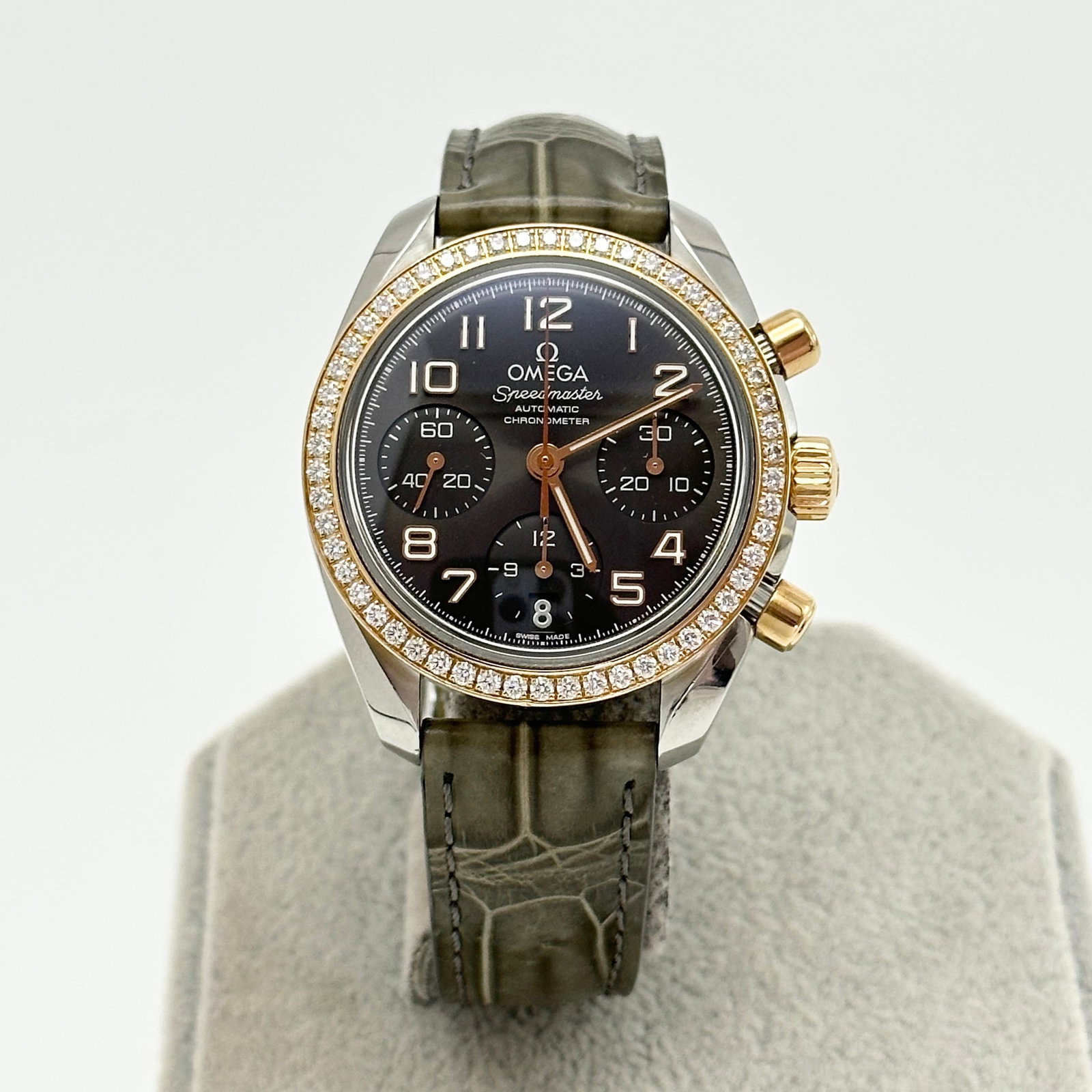 Omega Speedmaster Ladies Chronograph, Ref.324.28.38.40.06.001, Two-Tone Steel-18K-Gold,: D:38mm