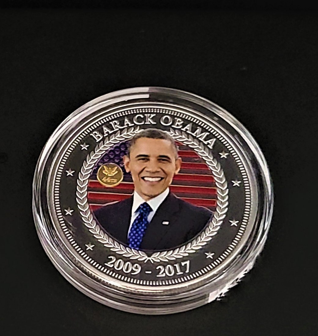 2017 Barack Obama Commerative Proof Medal (1 of 2)