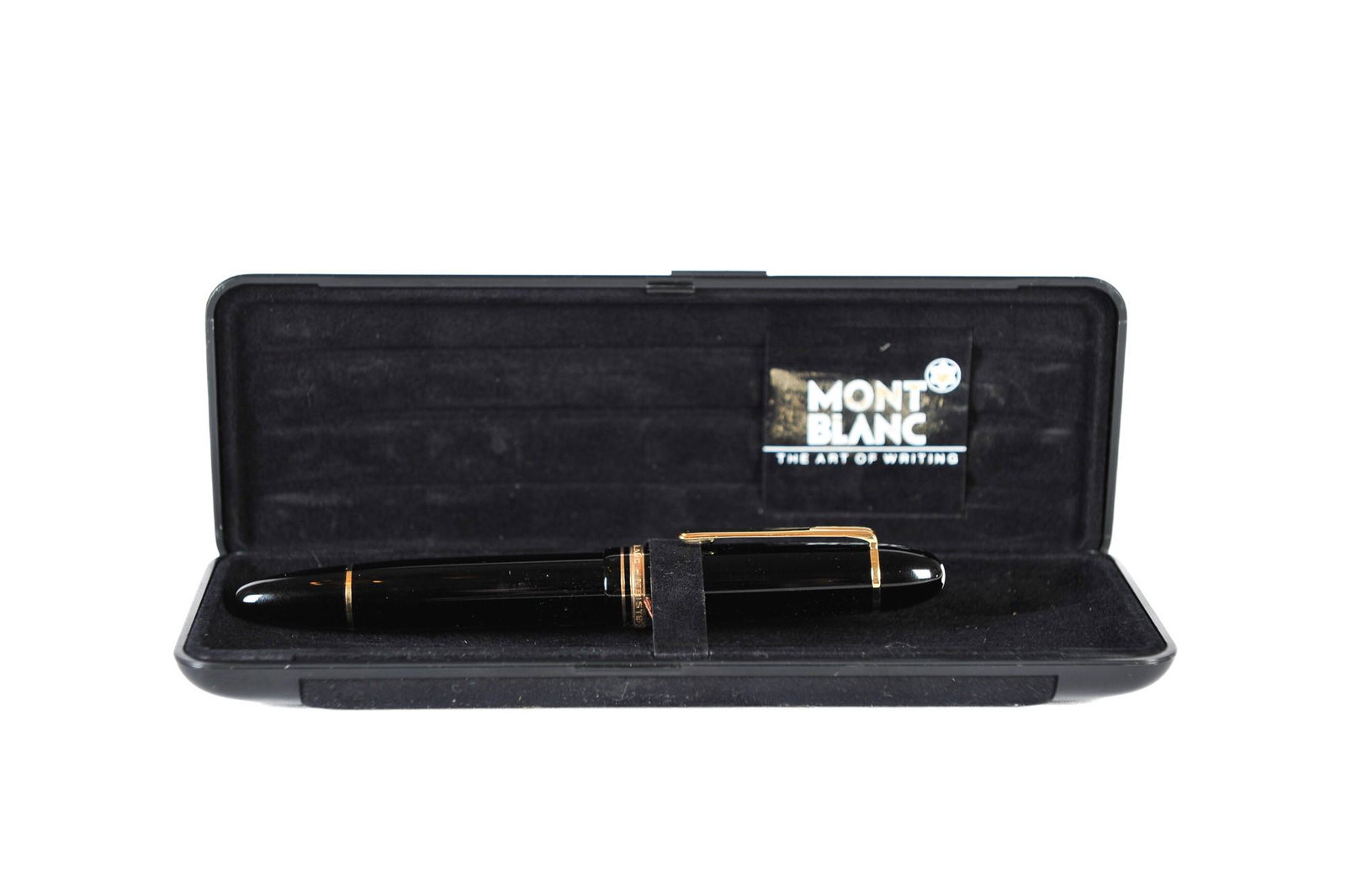 Montblanc fountain pen: Meisterstuck 149 model.