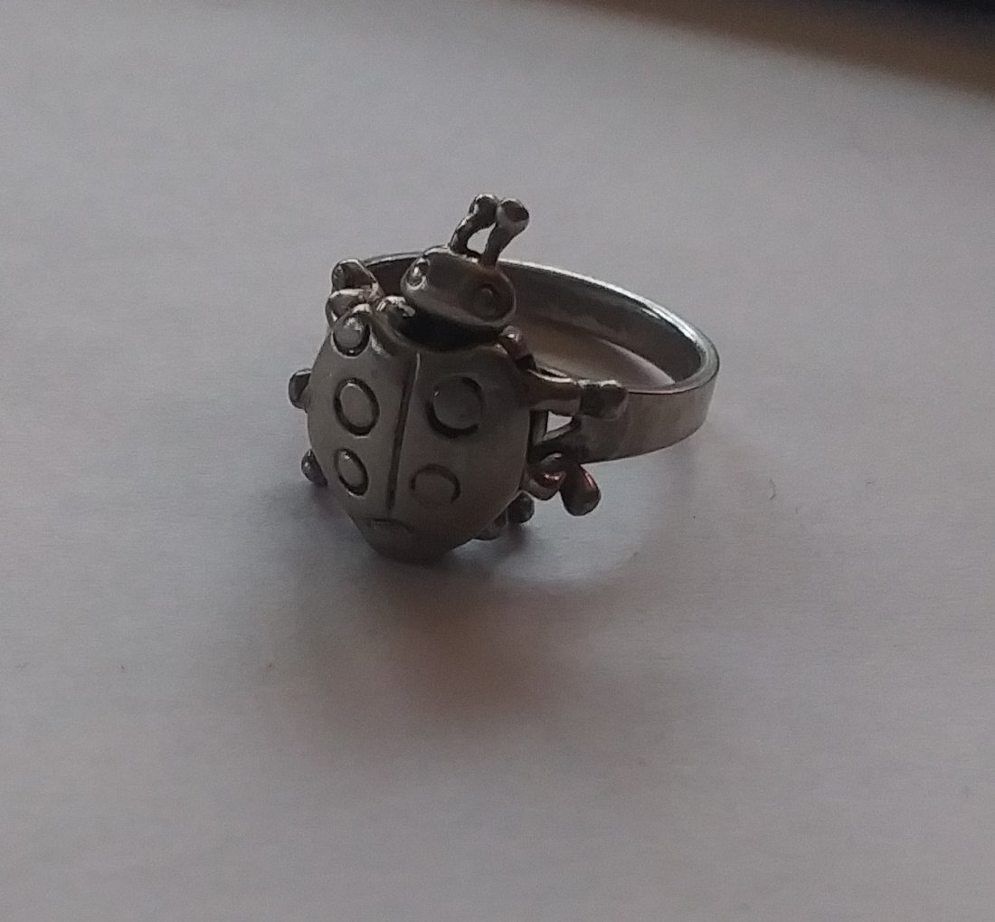 Sterling silver articulated ladybug ring size 8 (1 of 4)