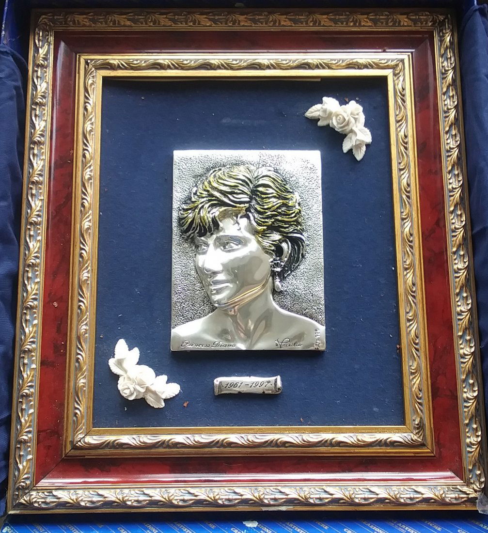 Sterling Silver Princess Daiana .925 3D picture (1 of 5)