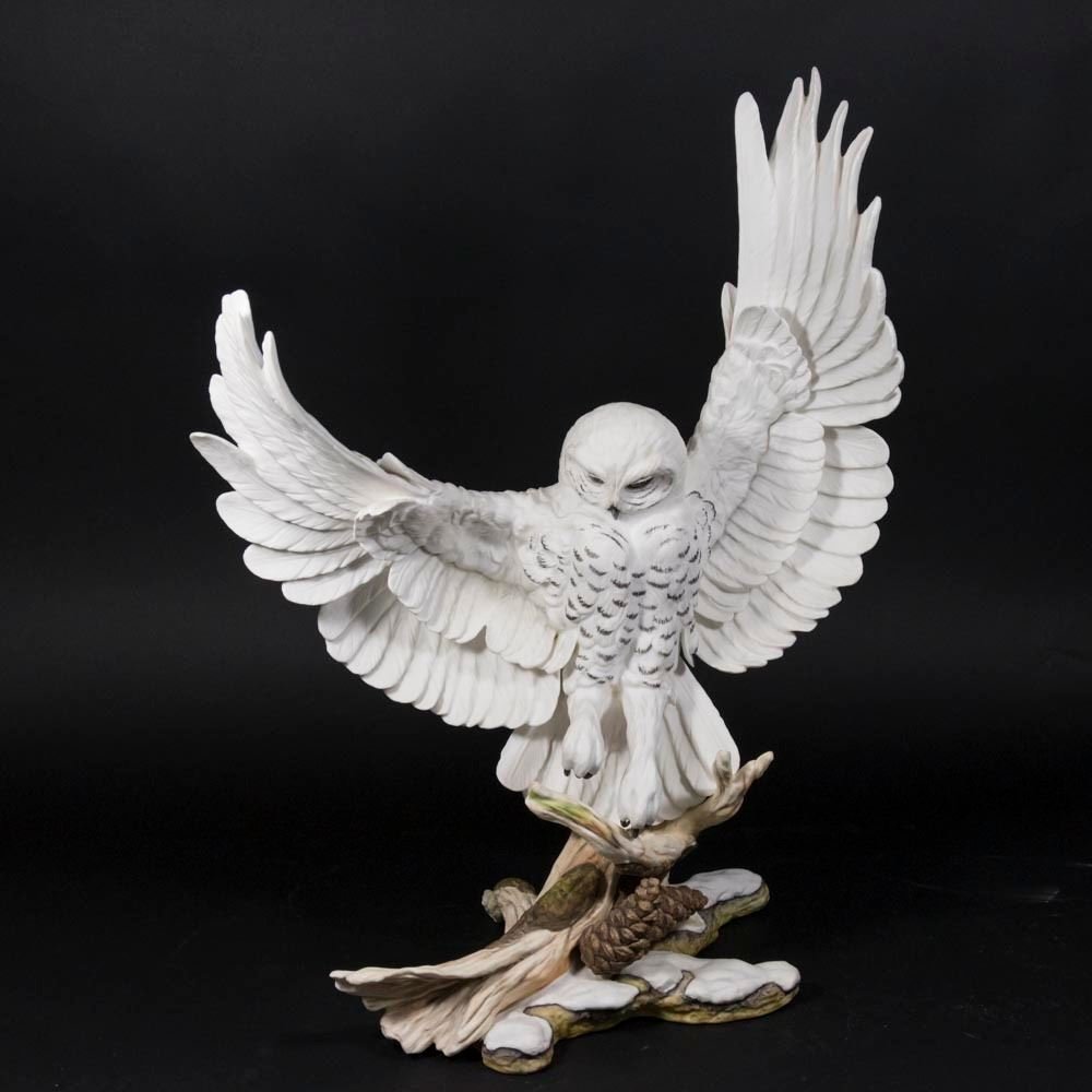 Boehm Porcelain Snowy Owl in Flight (1 of 10)