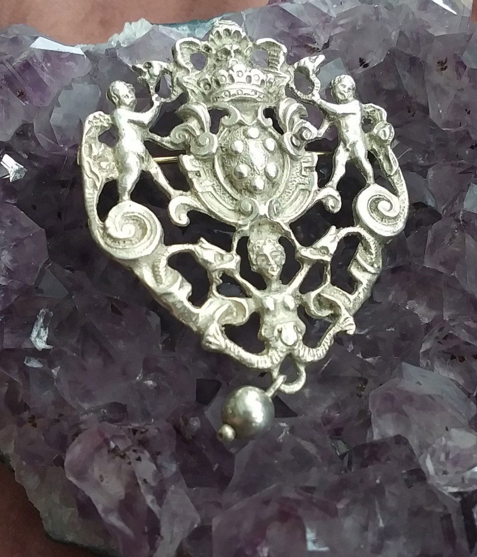 Large Sterling Silver Angels and Cherubs Brooch (1 of 5)