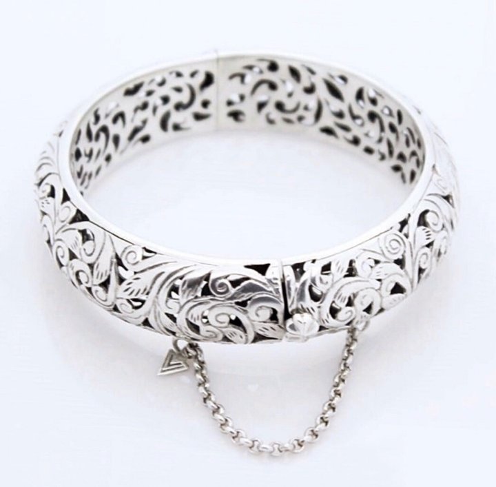 SILPADA Retired Filigree Sterling Silver hinged bangle (1 of 3)