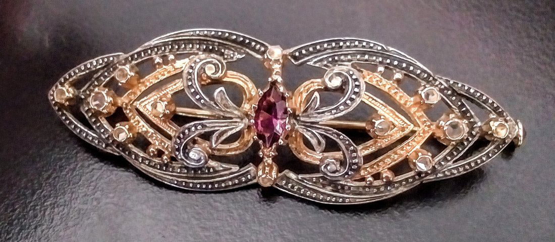 Victorian style brooch Gold? And Silver? Unmarked (1 of 3)