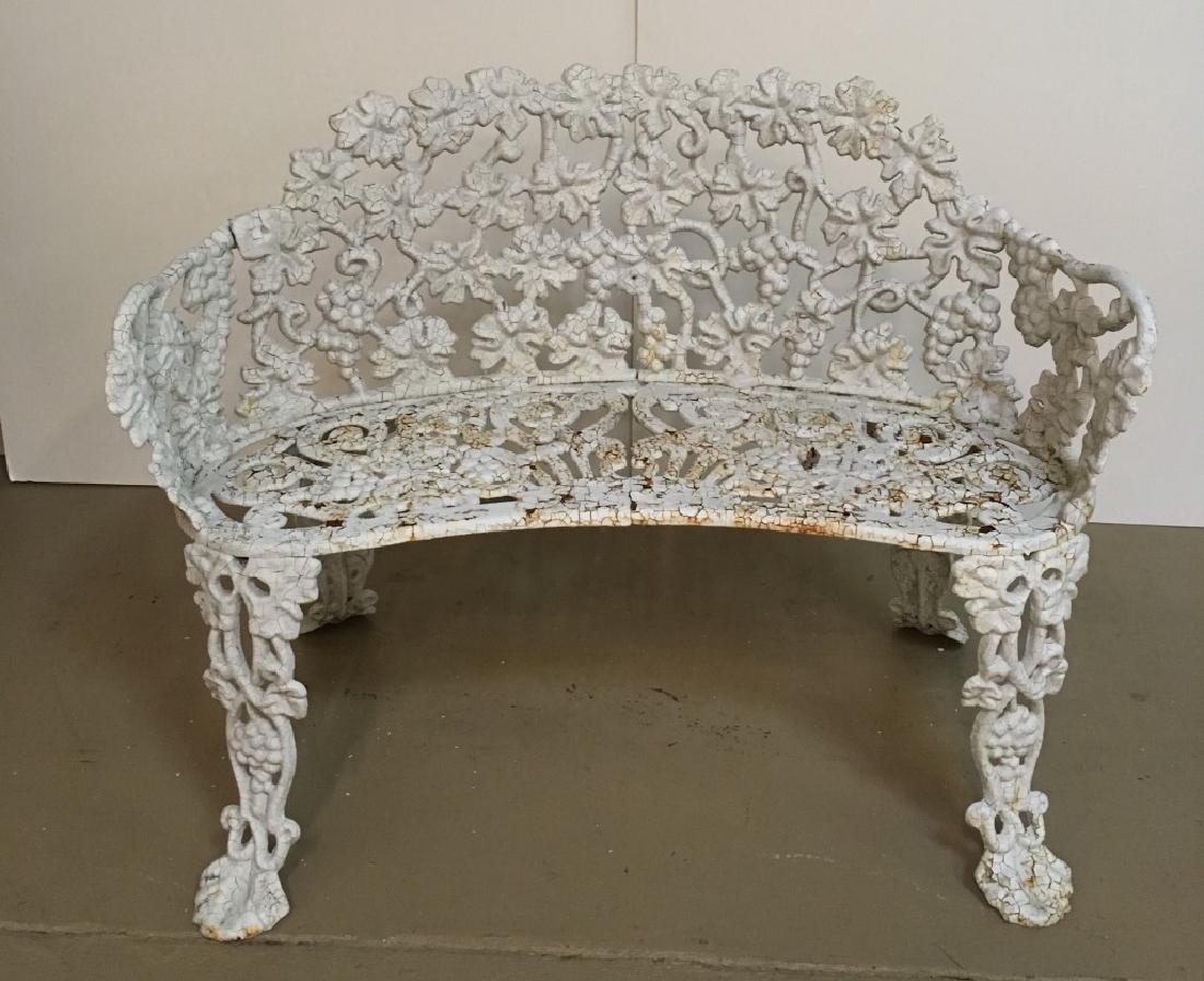 VINTAGE CAST IRON PAINTED GARDEN BENCH (1 of 3)