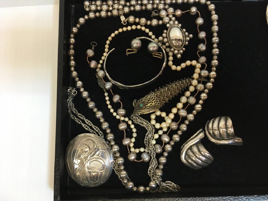 NINE PCS OF JEWELRY - STERLING / 925 & UNMARKED (1 of 11)