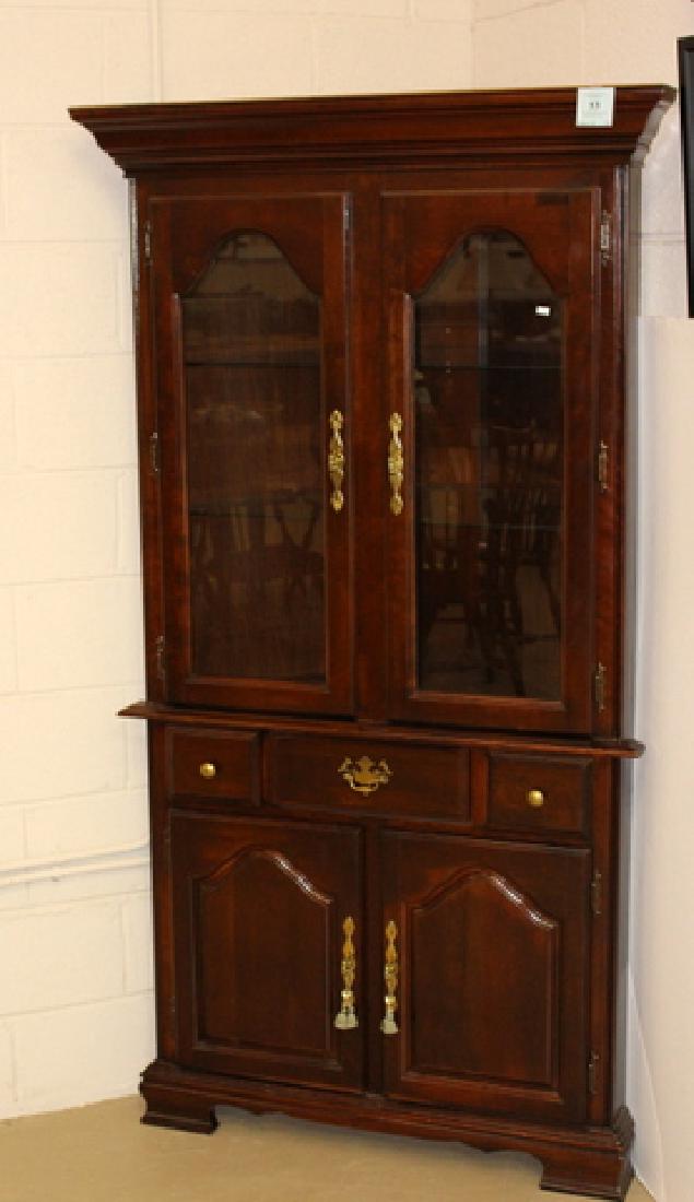 LIGHTED CORNER CABINET BY KINCAID (1 of 2)