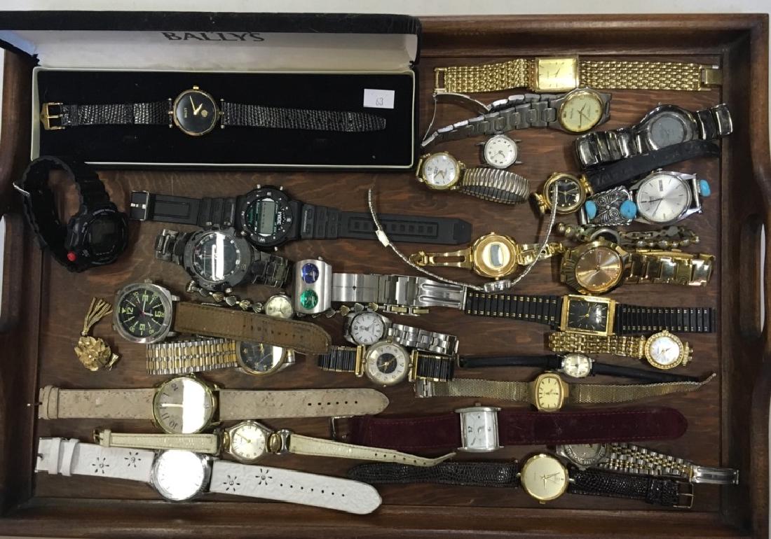 TRAY LOT OF VINTAGE & CONTEMPORARY WATCHES: 32 watches - including Elgin, Gruen, Waltham, Seiko, Citizen, Pulsar plus many more. Not tested.