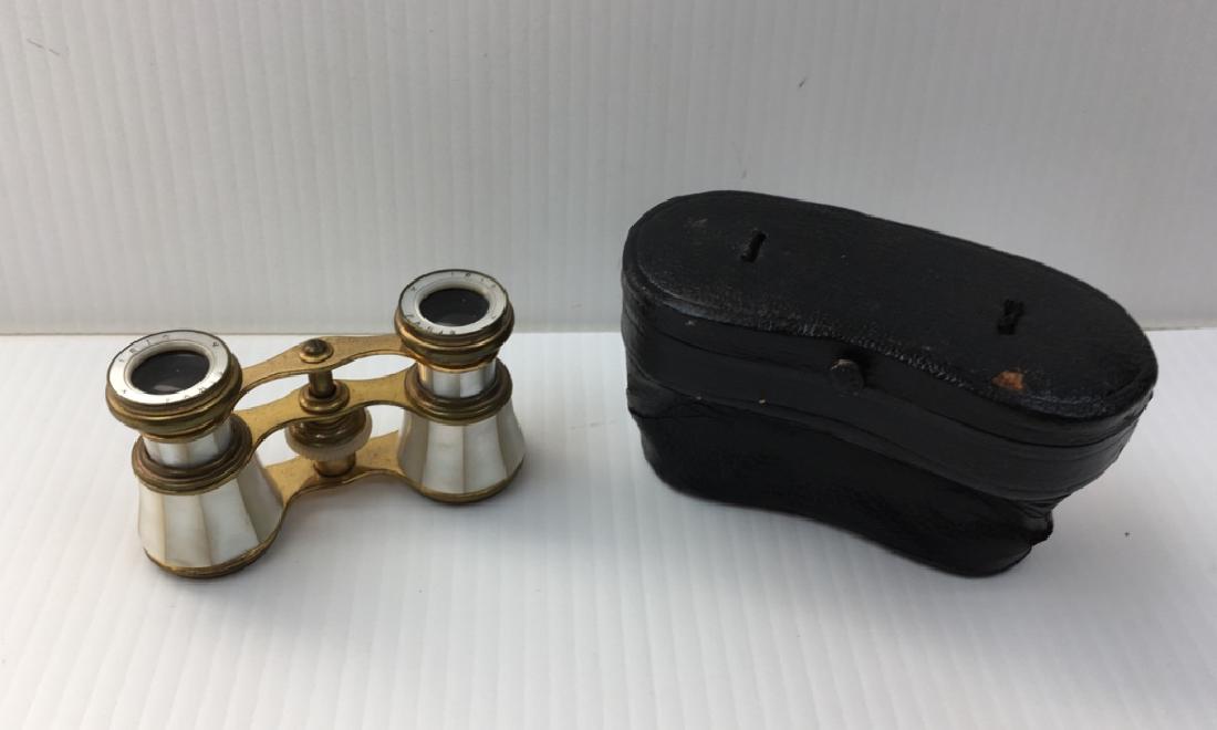 VINTAGE IRIS PARIS OPERA GLASSES WITH CASE (1 of 11)