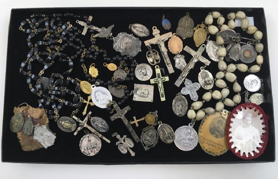 ASSORTED OF ANTIQUE & VINTAGE RELIGIOUS ITEMS (1 of 9)