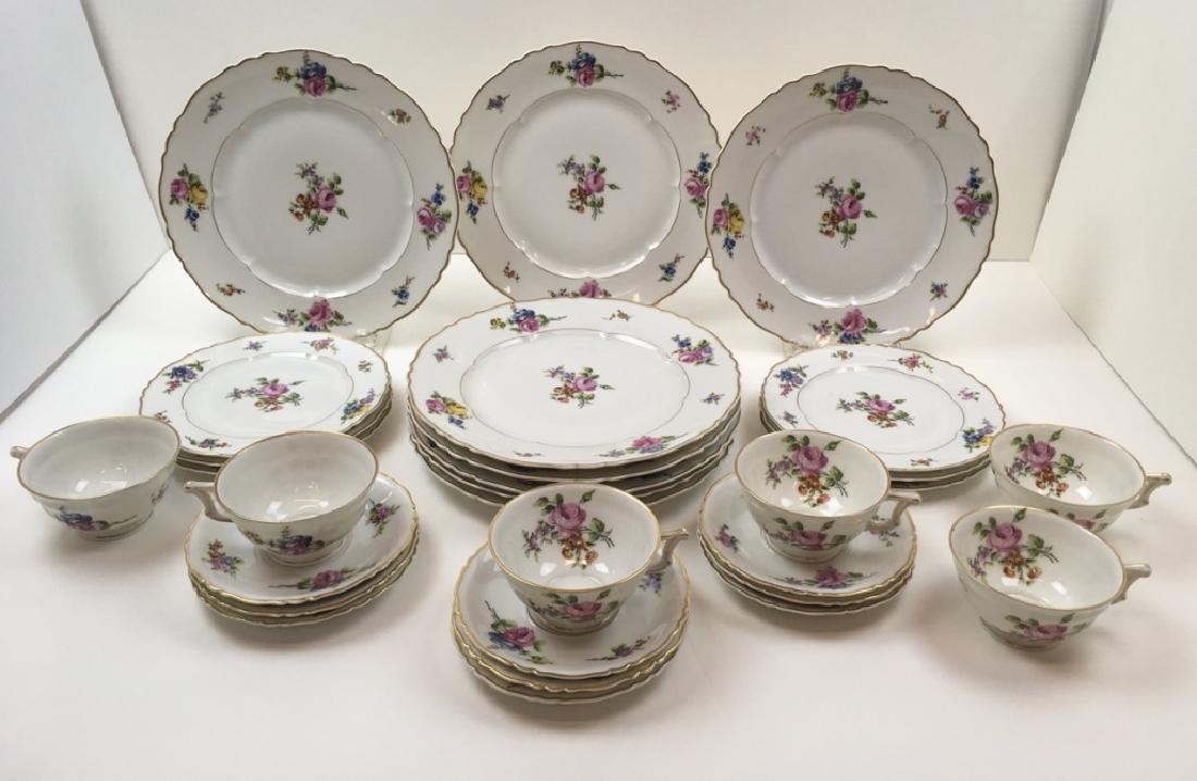 29 PCS OF HAVILAND'S CHANTILLY PATTERN CHINA (1 of 14)