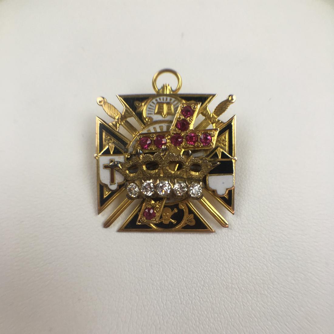 MASONIC PENDANT / PIN (1 of 3)