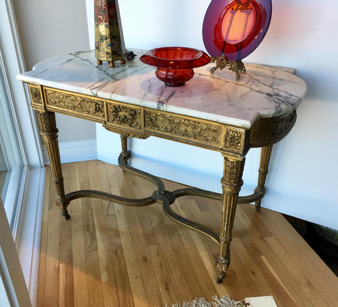 GILT WOOD FRENCH STYLE MARBLE TOP TABLE (1 of 14)