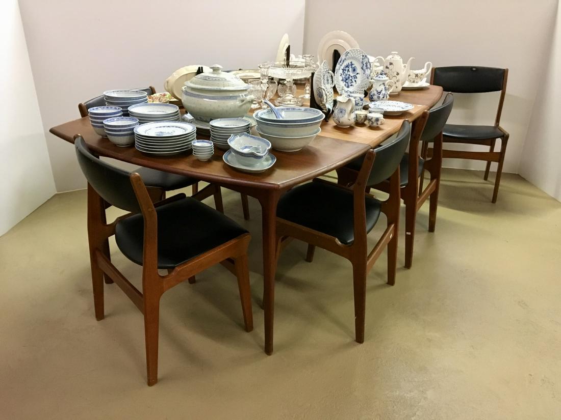 Danish Modern Dining Table And 7 Chairs Feb 16 2019 Hampton House Auctions In Va