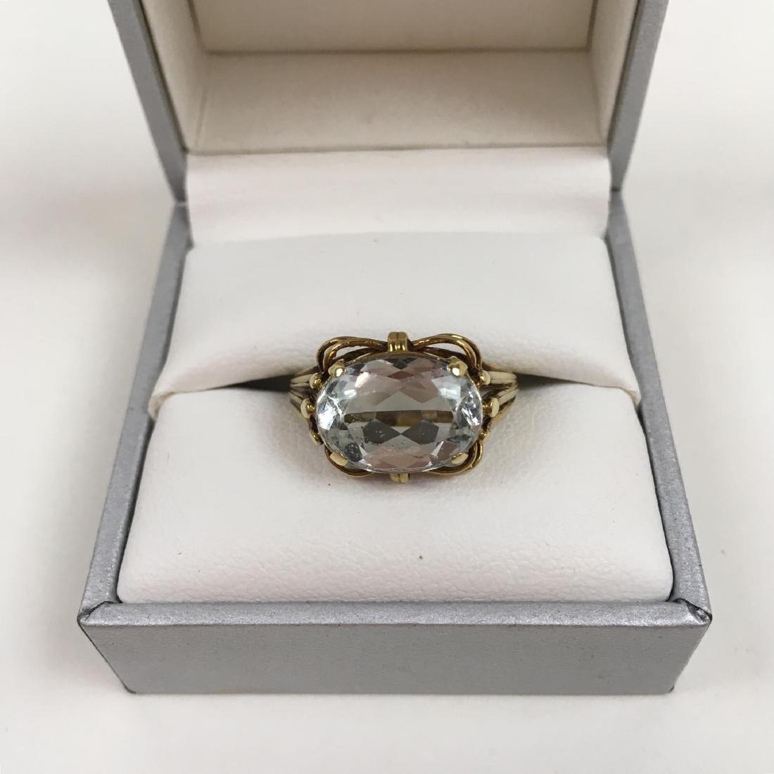14K YELLOW GOLD AND TOPAZ RING: 14 karat yellow gold and topaz ring size 8.75 4 g marked 585