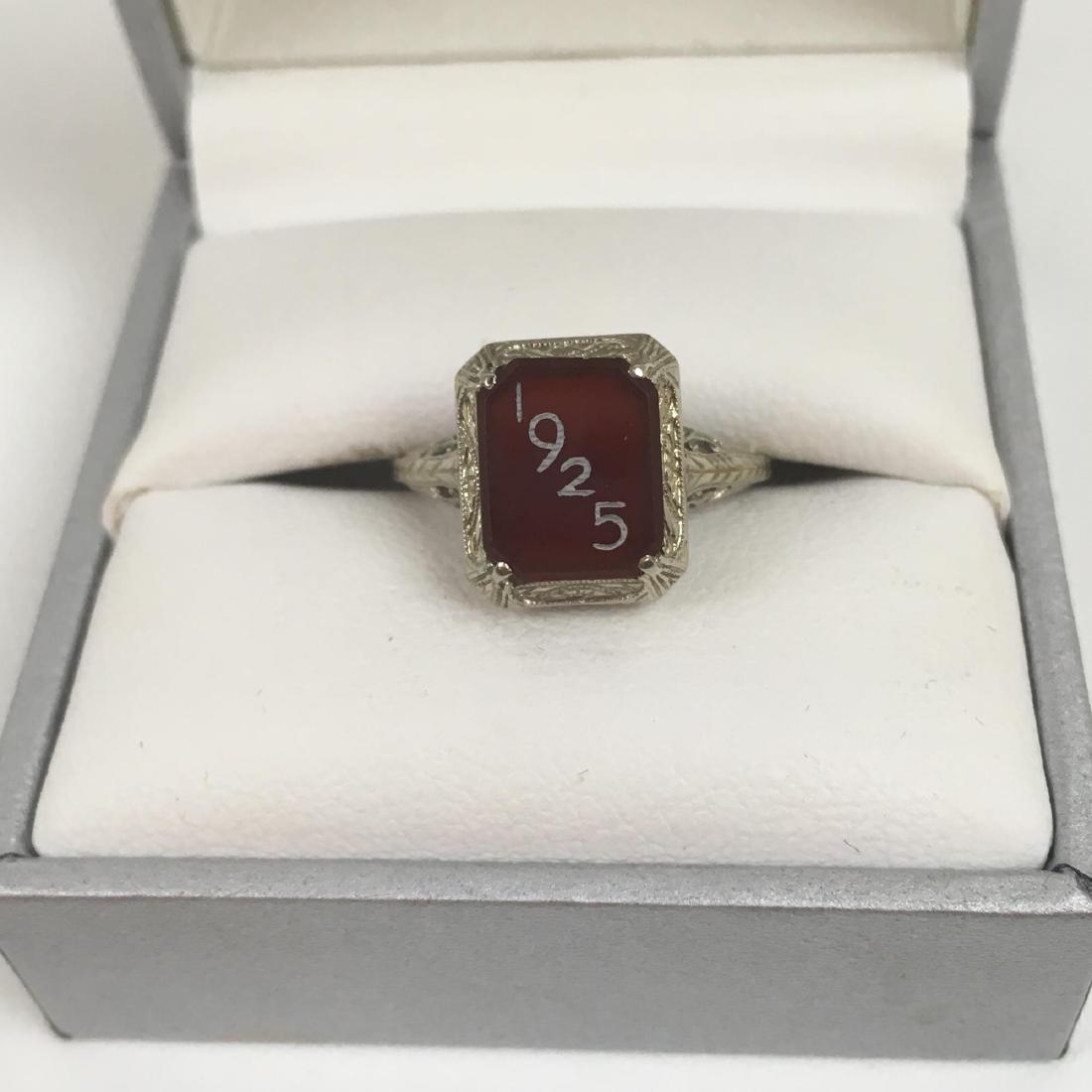 18K WHITE GOLD FILIGREE 1925 RING: 18k white gold filigree ring set with carnelian stone inscribed with "1925" - size 6.5 - 2 g