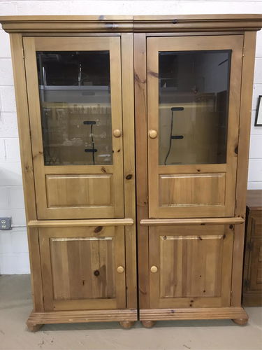 For Auction Broyhill Entertainment Center Home Theatre 233 On