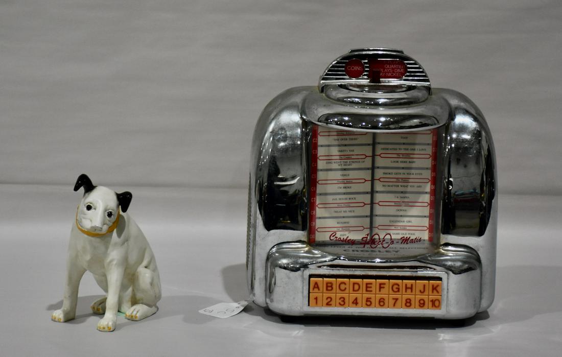 Crosley Modern Select-O-Matic Jukebox Selector Radio: Crosley Modern Select-O-Matic Jukebox Selector Novelty Radio. Model CR-19. All plastic construction.Also included is a small Modern Nipper porcelain dog