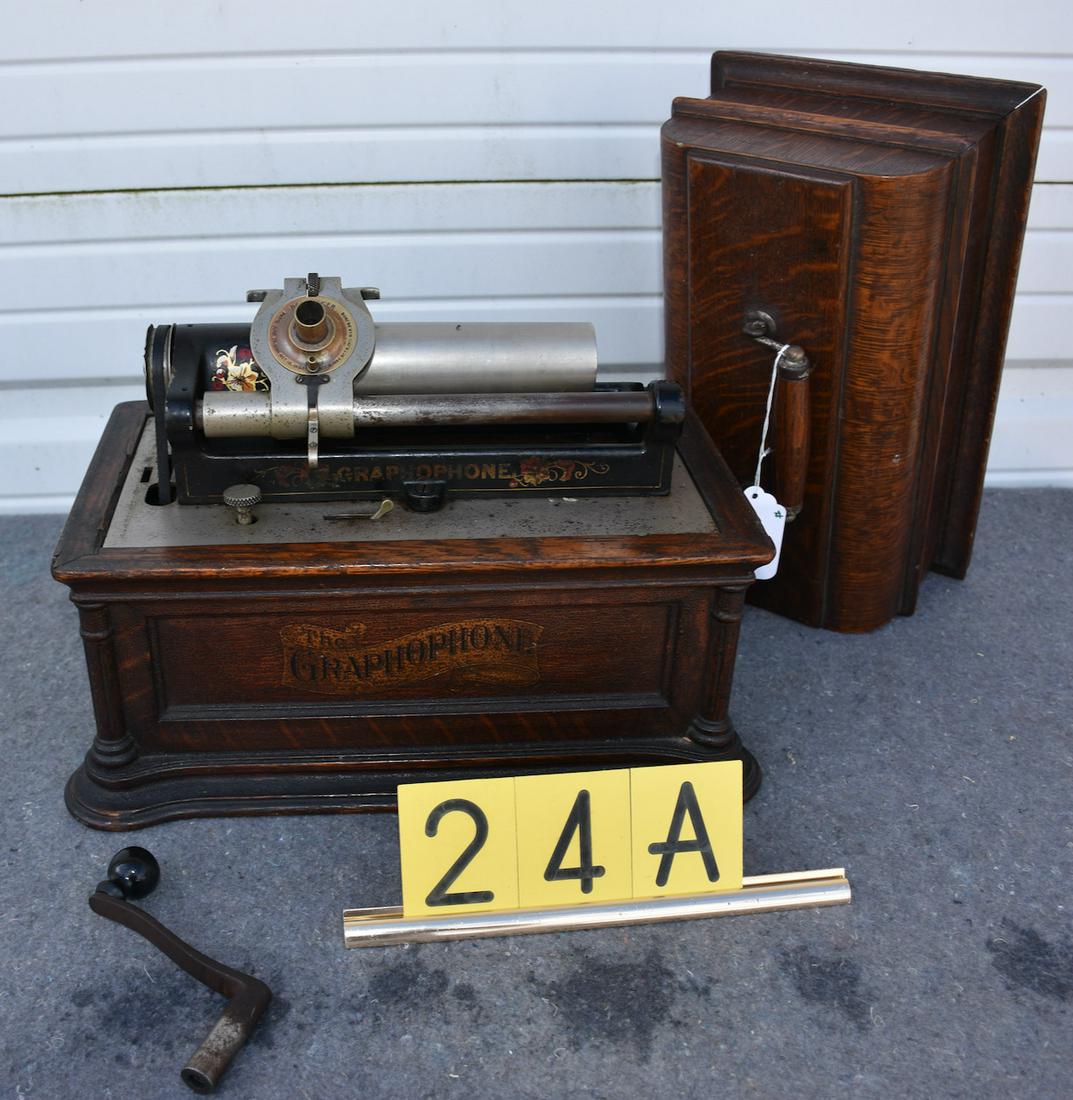 Columbia Graphophone Model BF Phonograph: Lyre reproducer, crank and cover