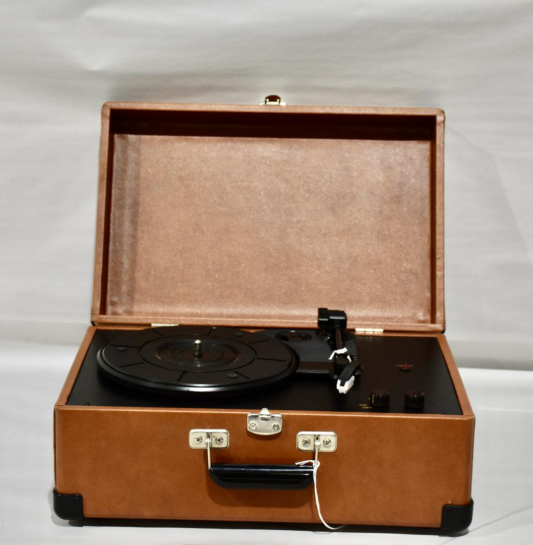 Modern Crosley Electric phonograph or record player: Modern Crosley Electric phonograph or record player