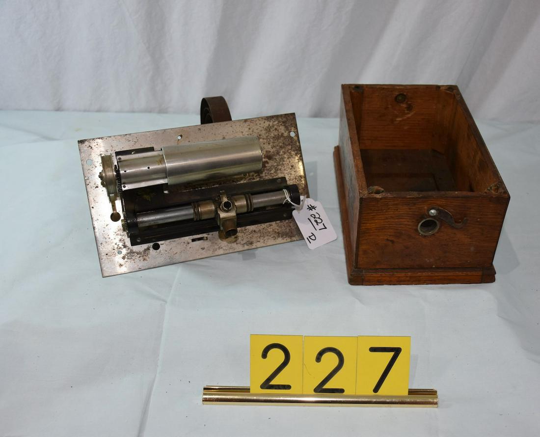 Columbia Graphophone Model A cylinder phonograph: Broken spring, no cover, crank or reproducer
