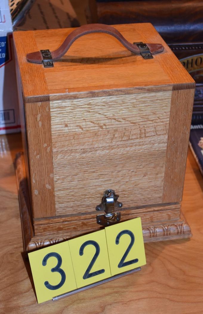 Gramophone oak replica record case: An excellent replica example for holding 7" disc records with divided interior