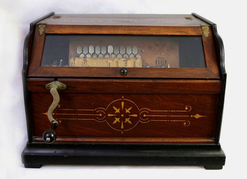 Concert oak case wood cob roller organ: Work, needs bellows work