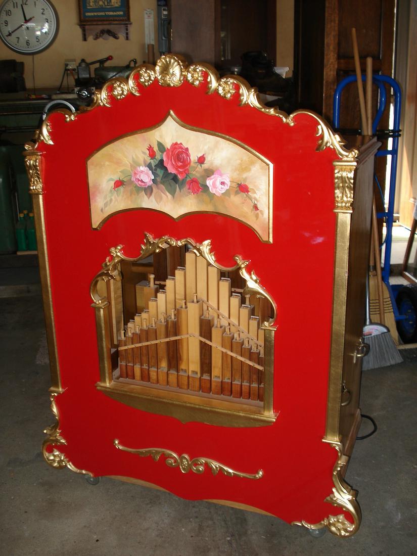 Modern band Organ with 3 Wurlitzer rolls: Plays loud and well. Good condition