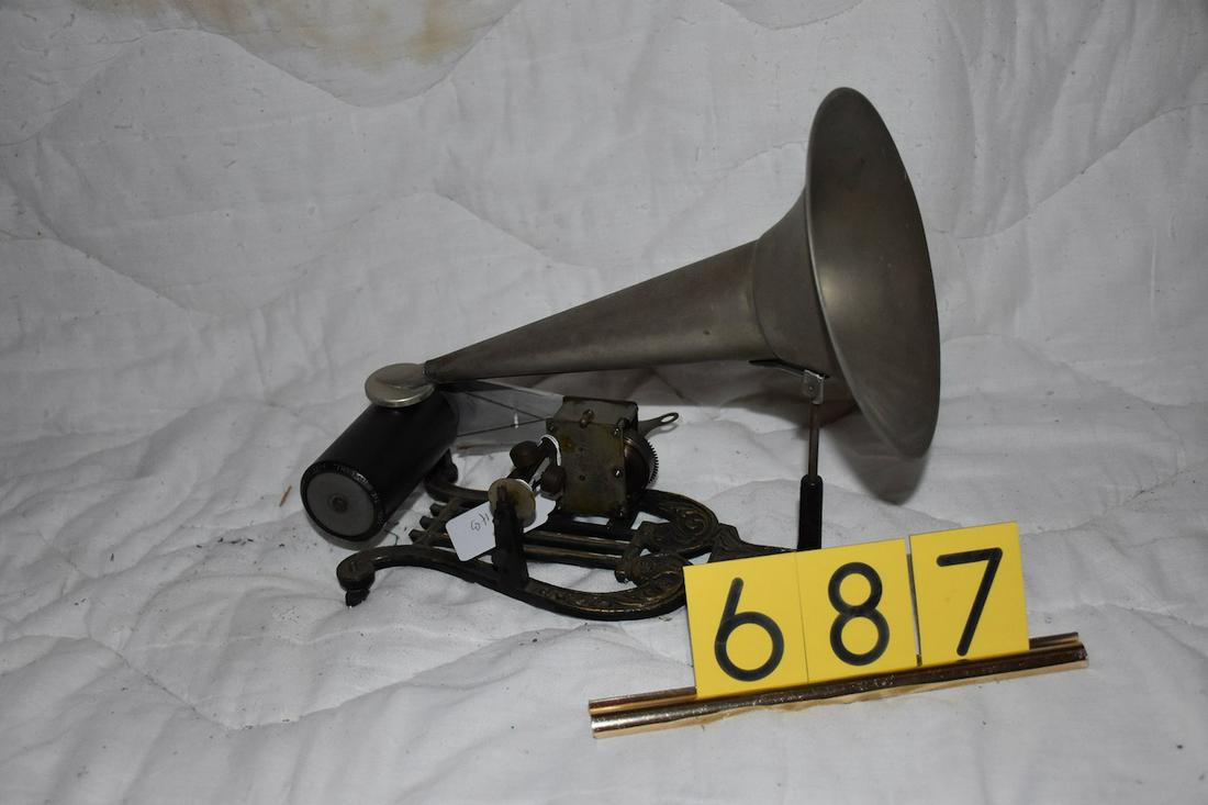 Puck Lyre base cylinder phonograph with horn: String driven machine with winding key