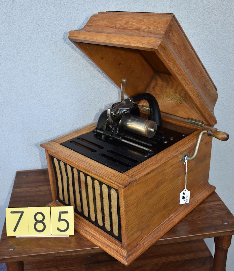 Edison Amberola 30 cylinder phonograph. Complete: Edison Amberola 30 cylinder phonograph. Complete