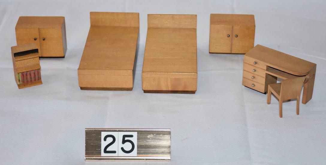 Salesman Sample Furniture Set (1 of 1)