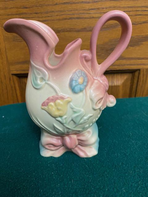 Hull Art Bow Knot Pitcher (1 of 4)