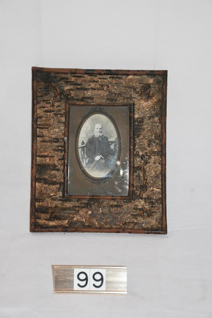 Birch bark picture frame (1 of 1)