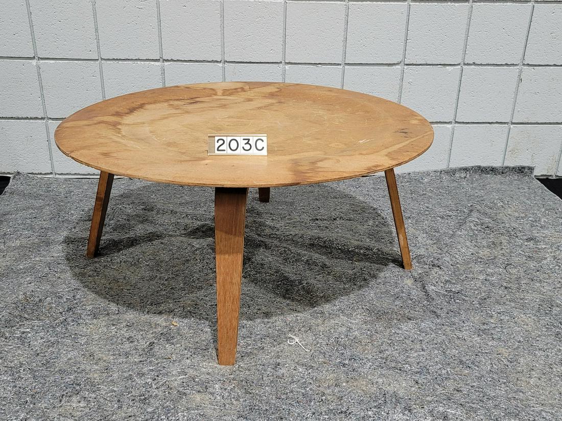 Herman Miller Deep Dish Coffee Table (1 of 1)