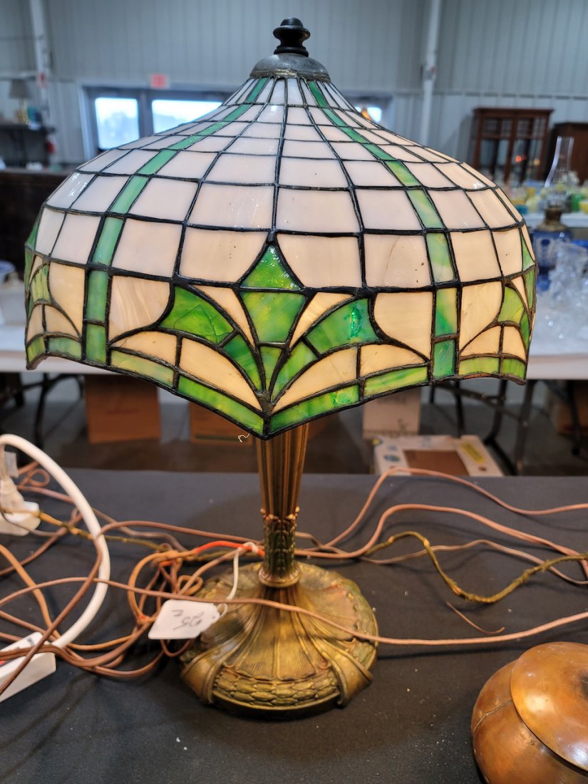 Leaded Glass Table Lamp (1 of 1)