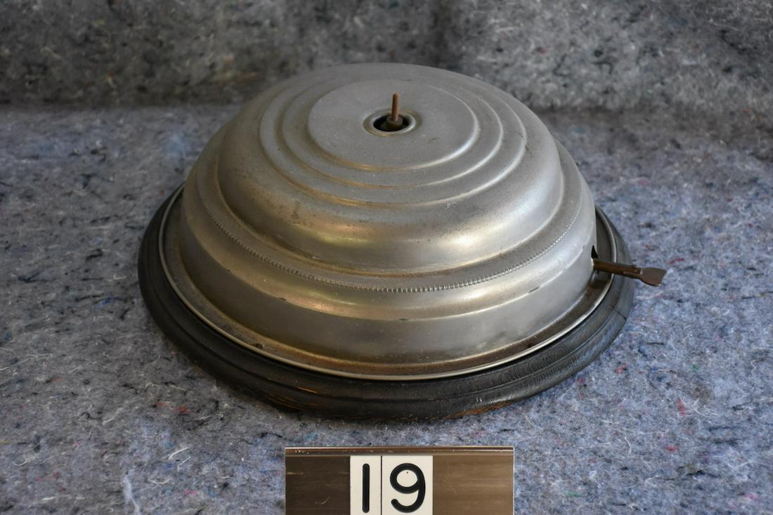 Musical Christmas Tree Stand (1 of 1)