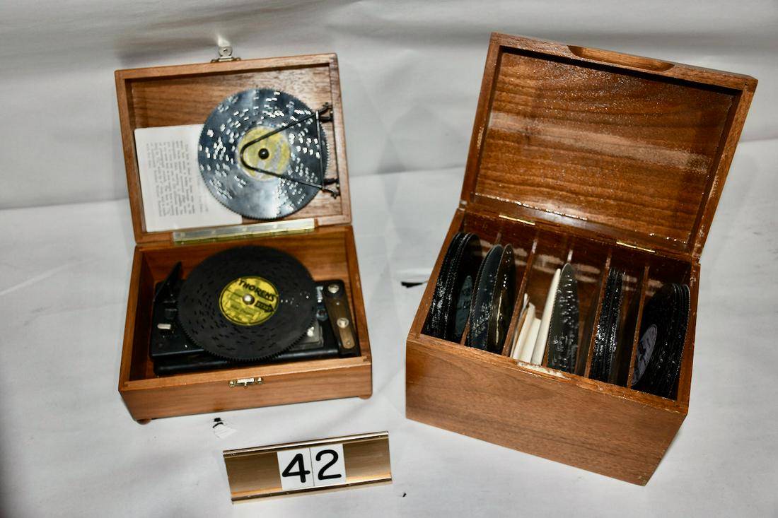 Thorens Small Music Box (1 of 1)