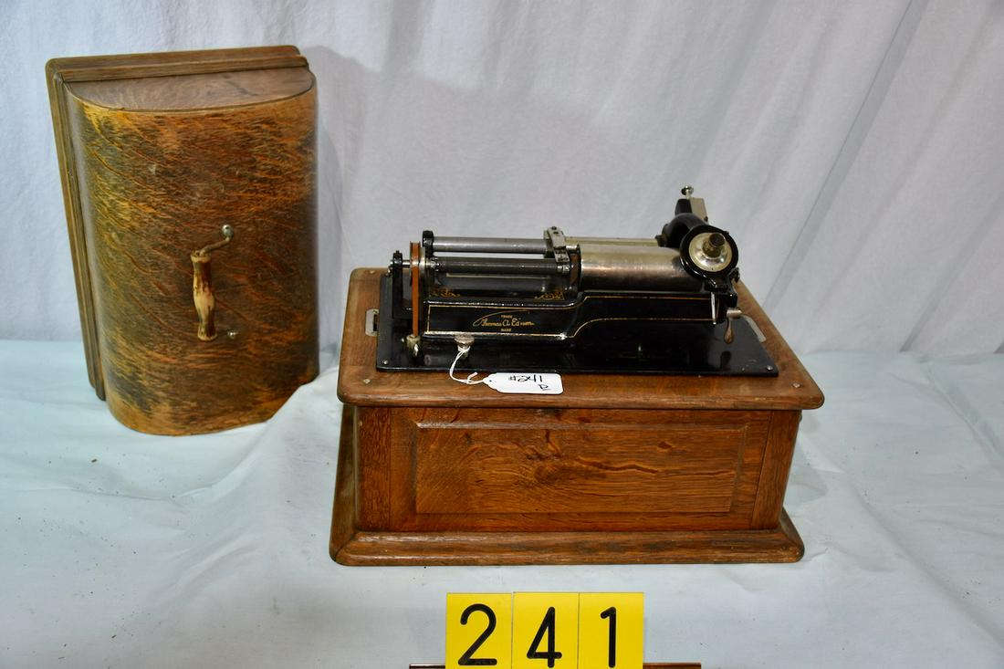 Edison Triumph Cylinder Phonograph (1 of 1)