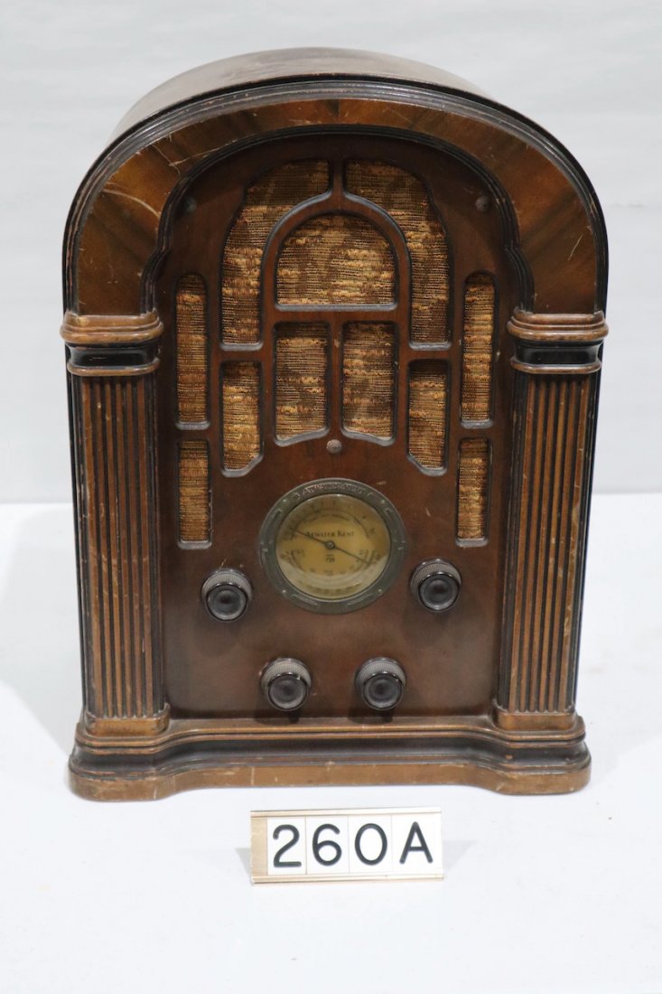 Atwater Kent Cathedral Radio (1 of 2)