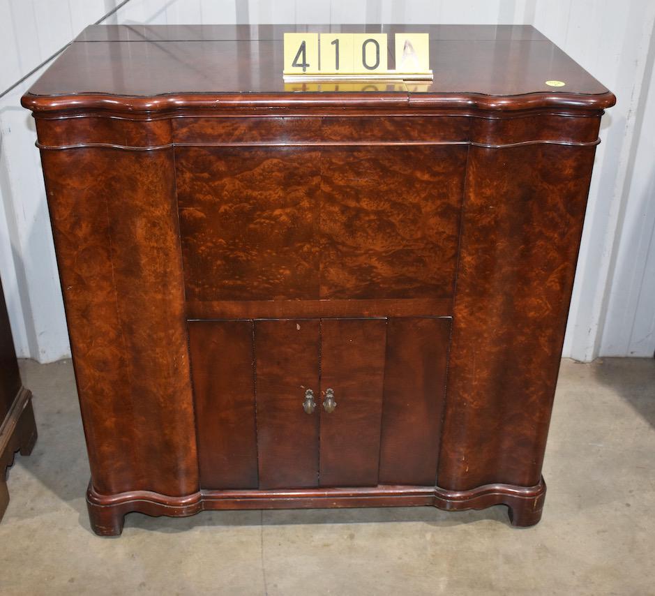 Capehart Console Model Automatic Phonograph & Radio (1 of 4)