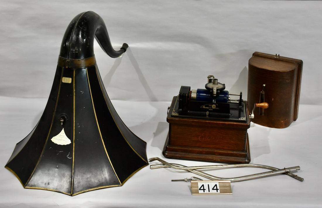 Edison Fireside, Model B, cylinder phonograph (1 of 2)