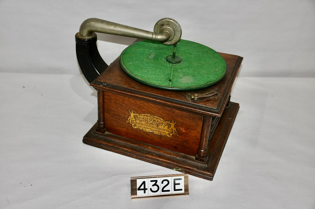 Symphony Disc Phonograph (1 of 1)