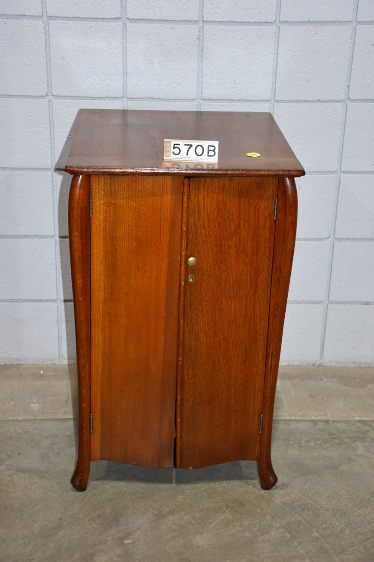 Oak Double Door Disc Record Cabinet (1 of 2)