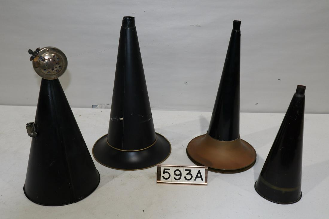 5 Phonograph Horns (1 of 2)