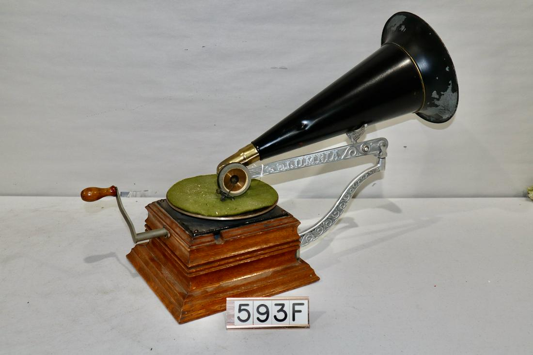 Columbia AK front mount disc phonograph (1 of 3)