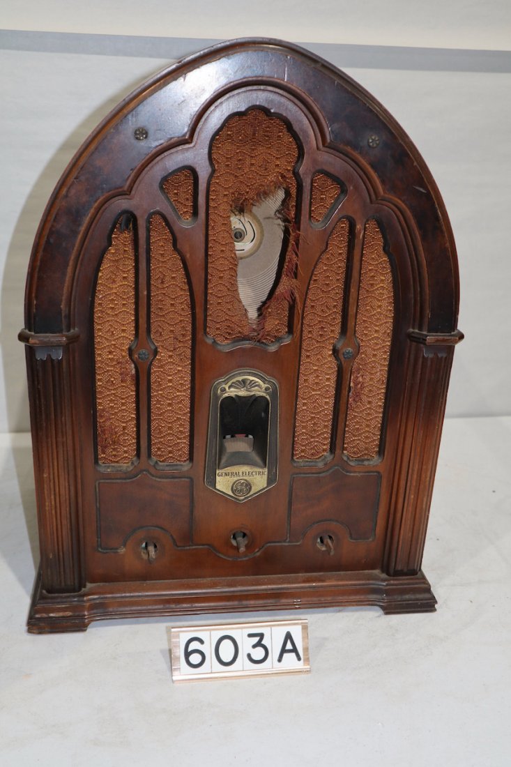 General Electric Cathedral Radio (1 of 2)