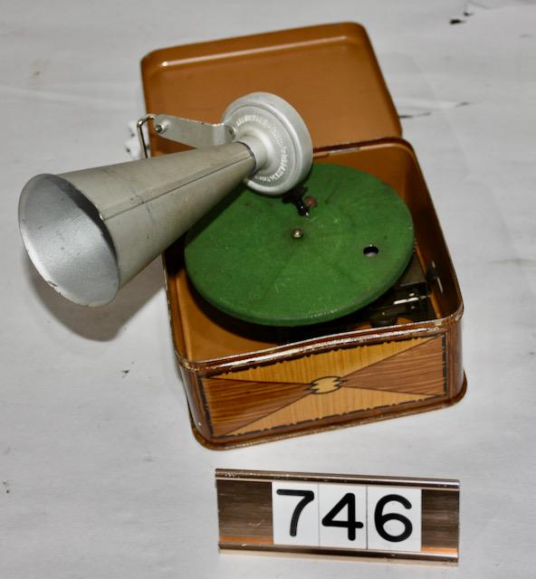 Bing Pigmyphone Child's Phonograph (1 of 1)
