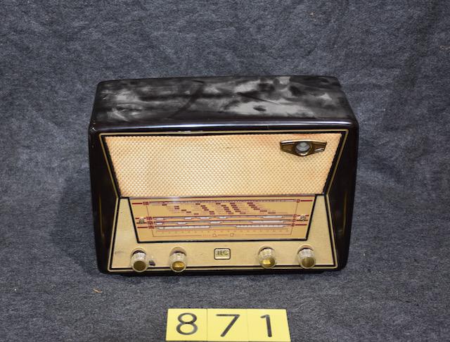 IEC Radio, Made in Great Britain (1 of 2)